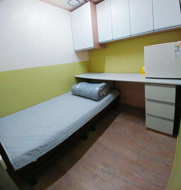 Easy Guesthouse Changwon Esterno foto
